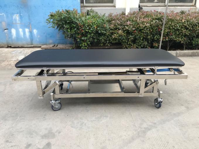 Produk medis Pasien Struktur roda troli dengan penutup luar rem Tempat tidur transfer kursi roda 2