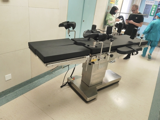 Beli Electric Hydraulic Operating Table Clinic Exam Tables Electric Push Rod Dokter Exam Table Pediatric Exam Table pembuatan online