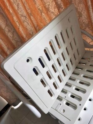Ketebalan 35mm Empat Bagian Aksesoris Tempat Tidur Medis Lampiran Tempat Tidur Rumah Sakit Biru