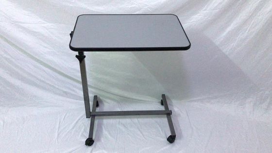 Pasien Overbed 700mmx1010mm Meja Nampan Tempat Tidur Rumah Sakit Dengan Roda