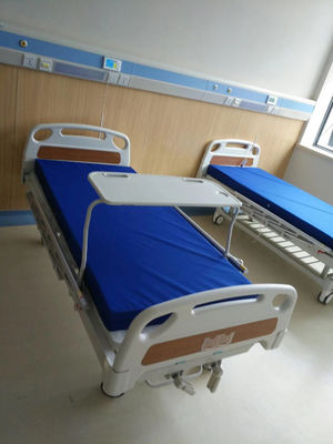 Meja Makan Plastik 90X34.5cm Di Atas Meja Tempat Tidur Di Atas Tempat Tidur Meja Rumah Sakit
