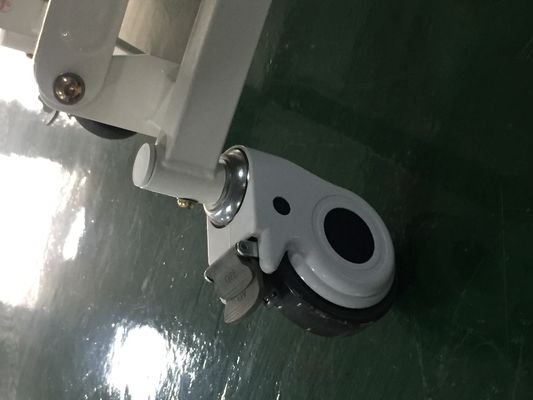 Tempat Tidur Pasien Medis Rumah Sakit Manual Three Cranks yang Dapat Disesuaikan untuk Rumah Dengan Kastor