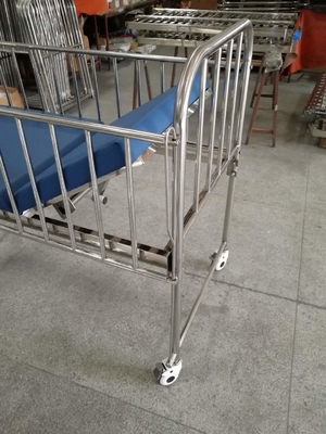Bahan Stainless Steel Tempat Tidur Bayi Rumah Sakit Medis